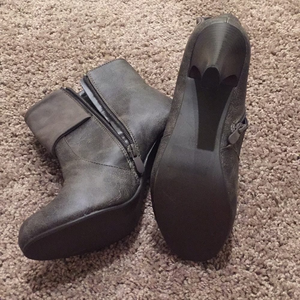 Booted heals - Picture 3 of 5